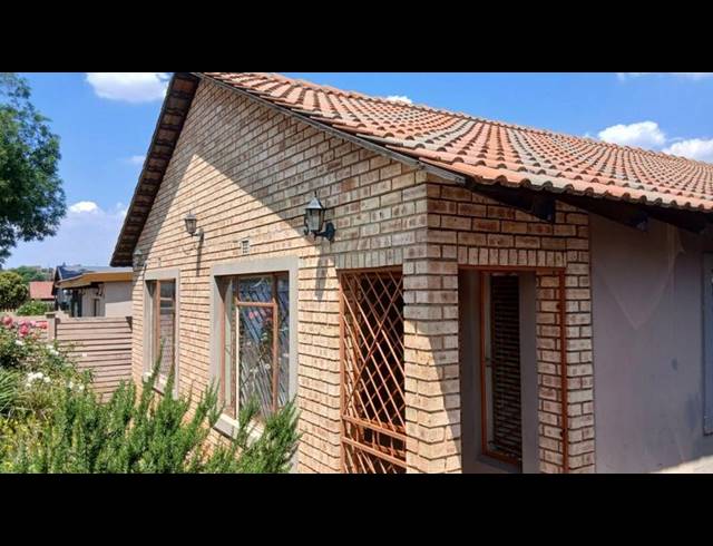 3 BEDROOM HOUSE FOR SALE IN RIVERLEA